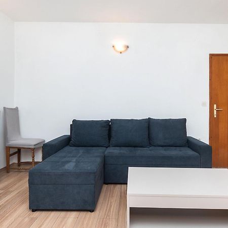 Apartment Ljuba Primošten Екстериор снимка