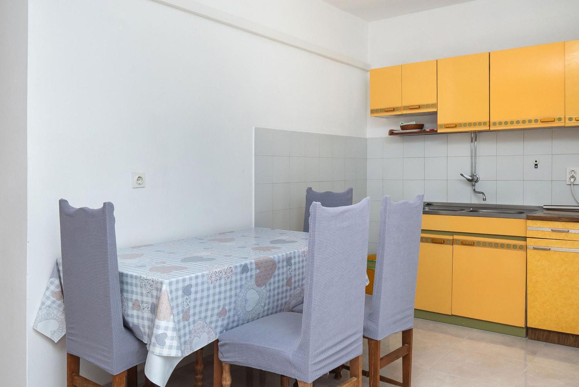 Apartment Ljuba Primošten Екстериор снимка