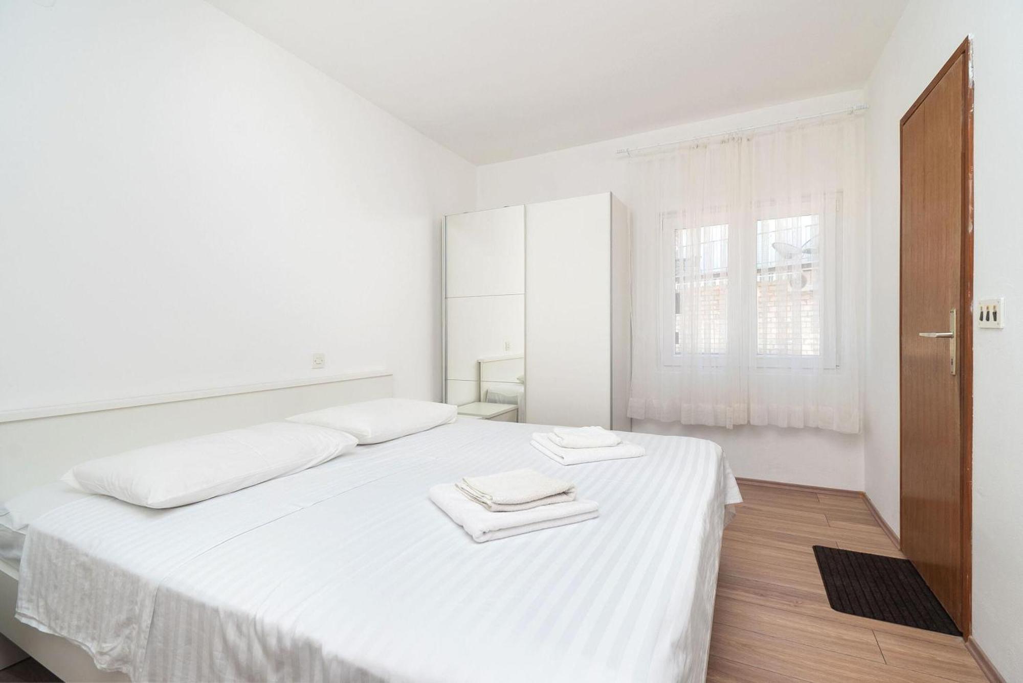 Apartment Ljuba Primošten Екстериор снимка